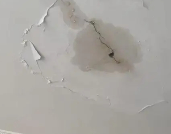 正蓝旗阳台漏水维修公司分享下屋面防水工程质量问题原因分析